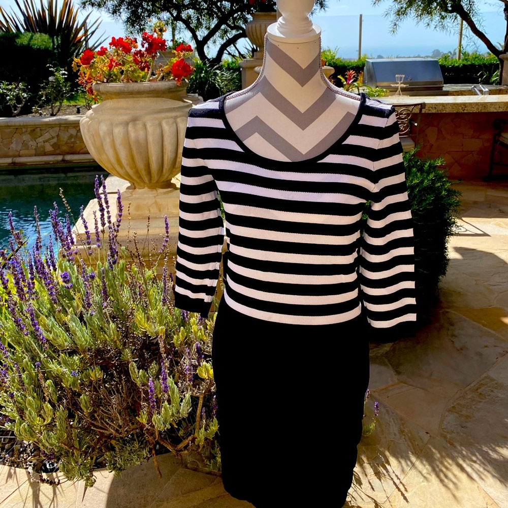 Ming- size M, black and white stretchy dress.
